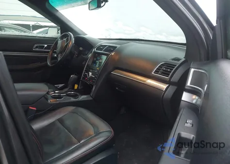 2017 Ford Explorer Sport z USA, uszkodzony, nr VIN 1FM5K8GT5HGA57940